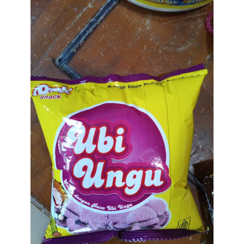

snack ubi ungu 7g 1 renteng ( 10 pcs )