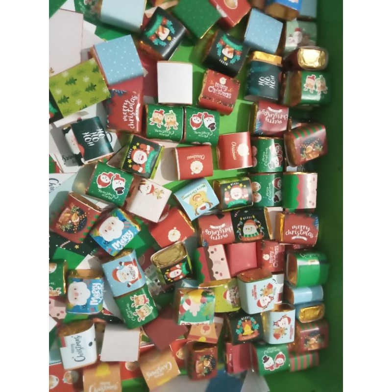 

coklat dadu natal 500g