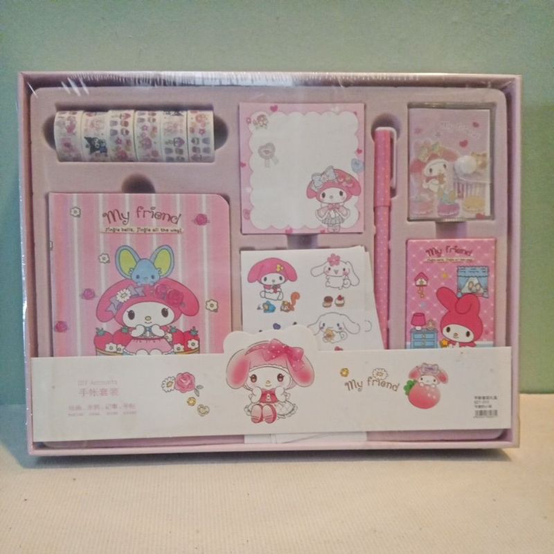 

Set Sanrio alat tulis box