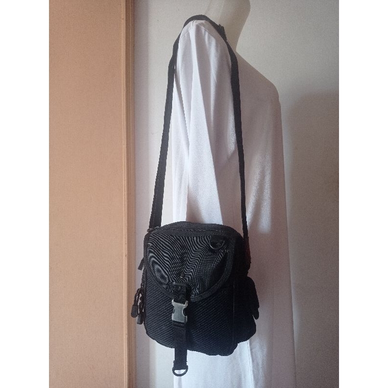 Tas selempang pria preloved/second - Tas selempang Genova