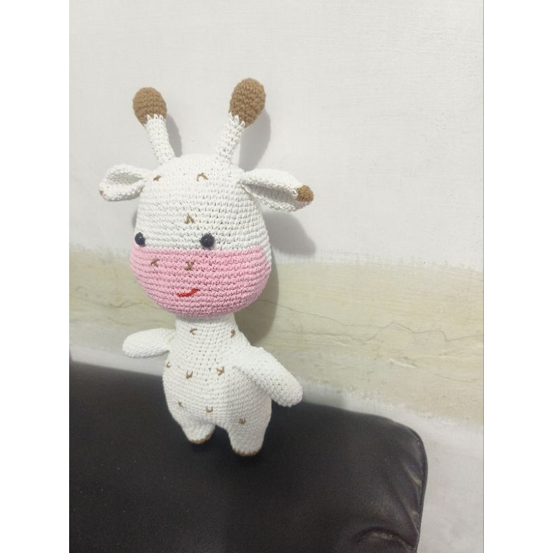 Boneka rajut giraffe white