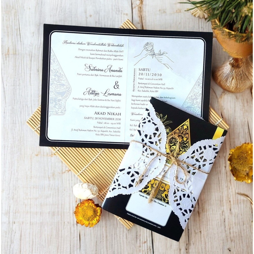 Undangan Pernikahan Rustic Doilies Galeria Wedding / Undangan Aesthetic / Undangan Wayang Hitam / Un