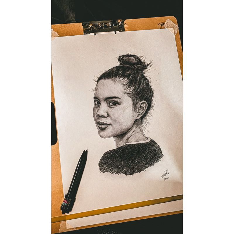 

Sketsa Karikatur Wajah Custom ukuran A3 dengan Frame