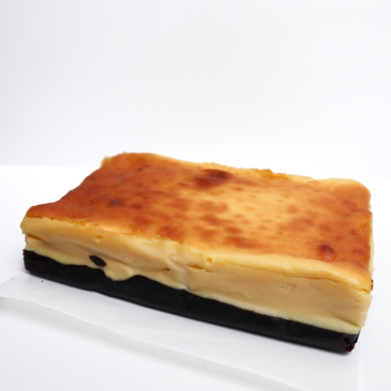 

Burnt Cheesecake Brownies 15x10 (Ramadan & Ied Edition Available)
