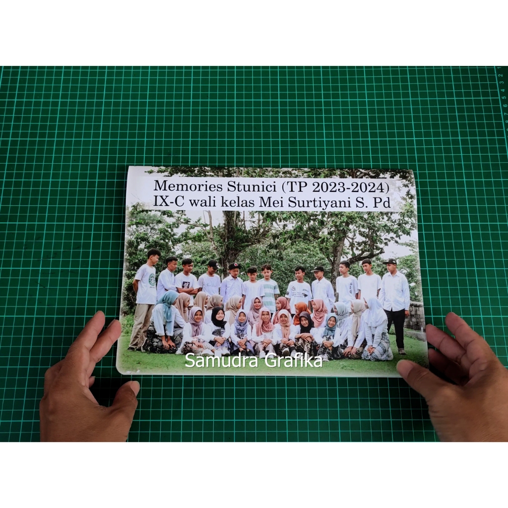 Cetak Buku Tahunan Sekolah | Buku Kenangan Sekolah | Album Kenangan | Year Book | Buku Majalah Besar
