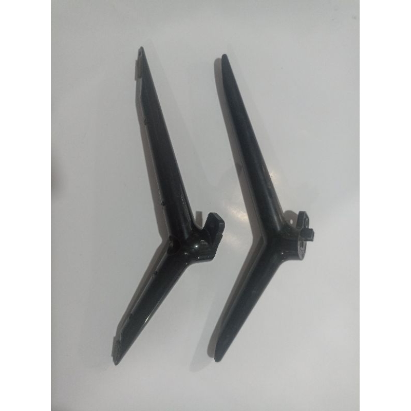 Stand/ kaki tv led polytron PLD 32D710