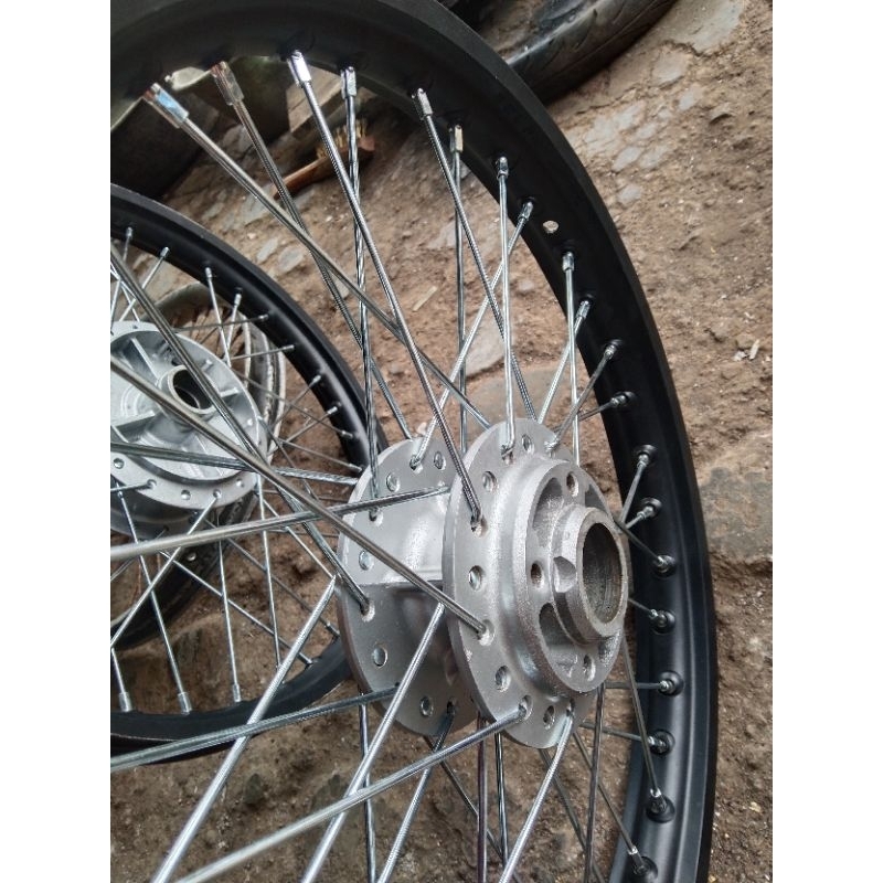velg depan satria fu jari jari