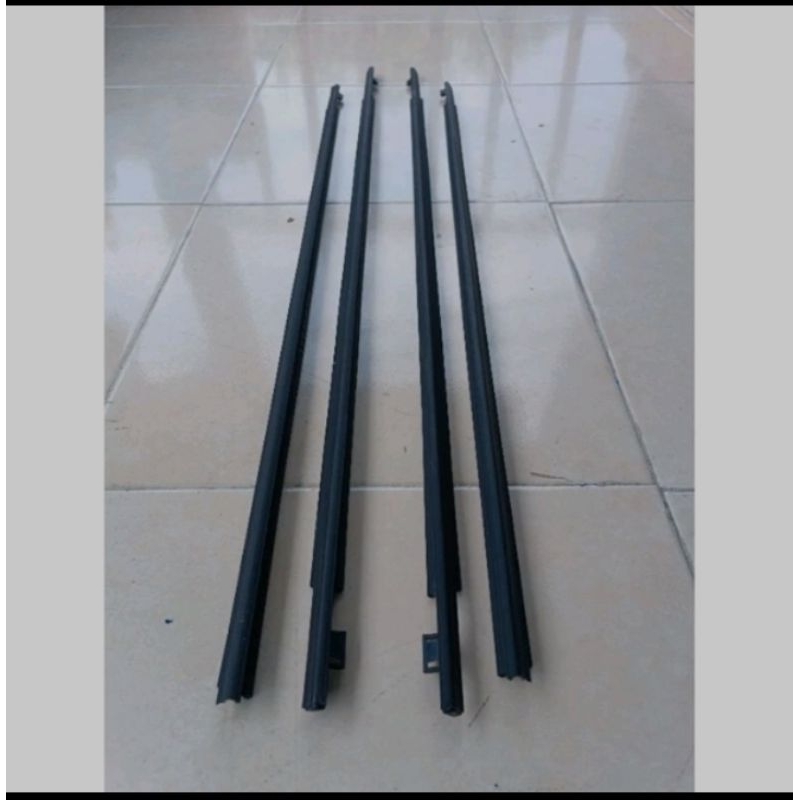 PELIPIT KACA LUAR AVANZA XENIA ALL NEW 2012-2018 HITAM ORIGINAL