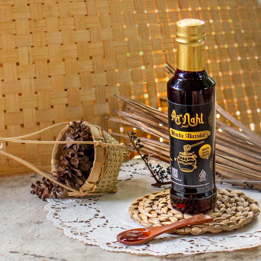 

Madu Hitam Murni Akasia 500 gr Asli Premium Quality 100%