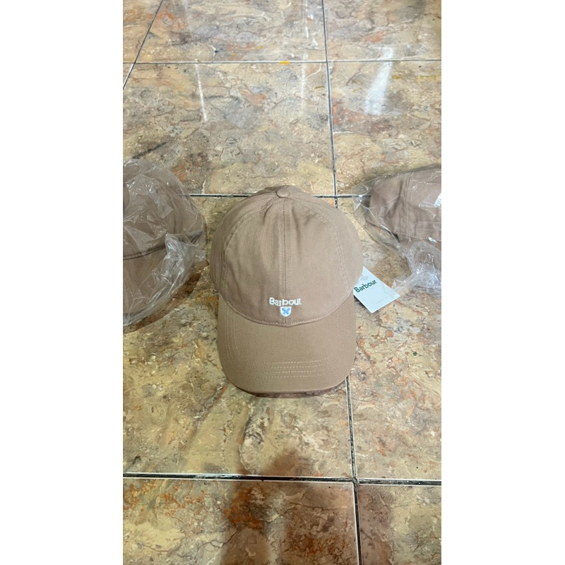 Cap barbour bnwt new cream