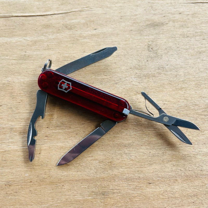 victorinox rambler merah tranpran (original bekas)