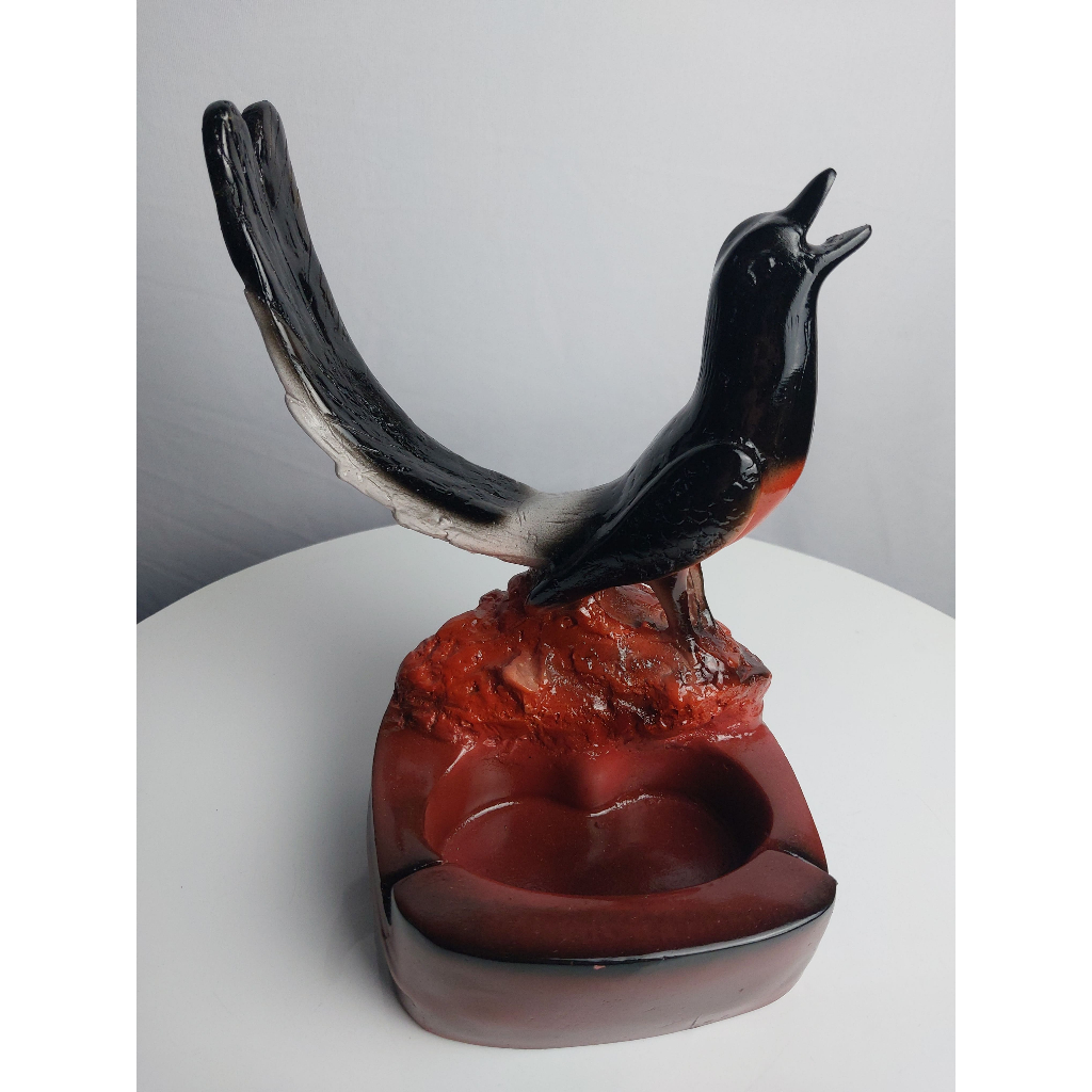 Asbak aesthetic unik burung murai batu hitam