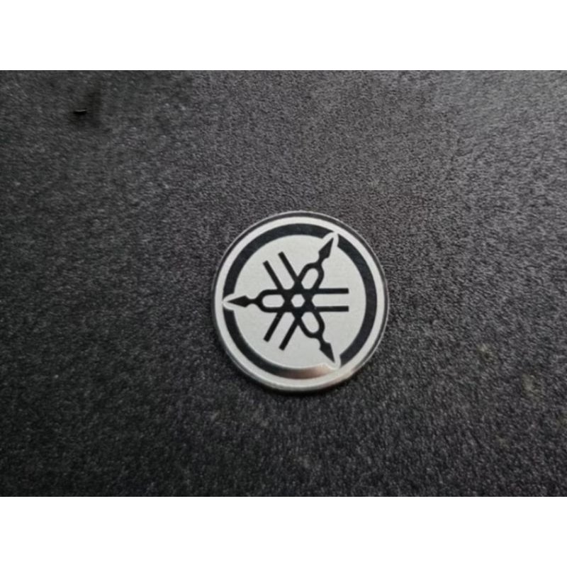 Emblem Stainless Sporty Smile Gold Chrome ZR untuk Motor MIO Depan Tameng