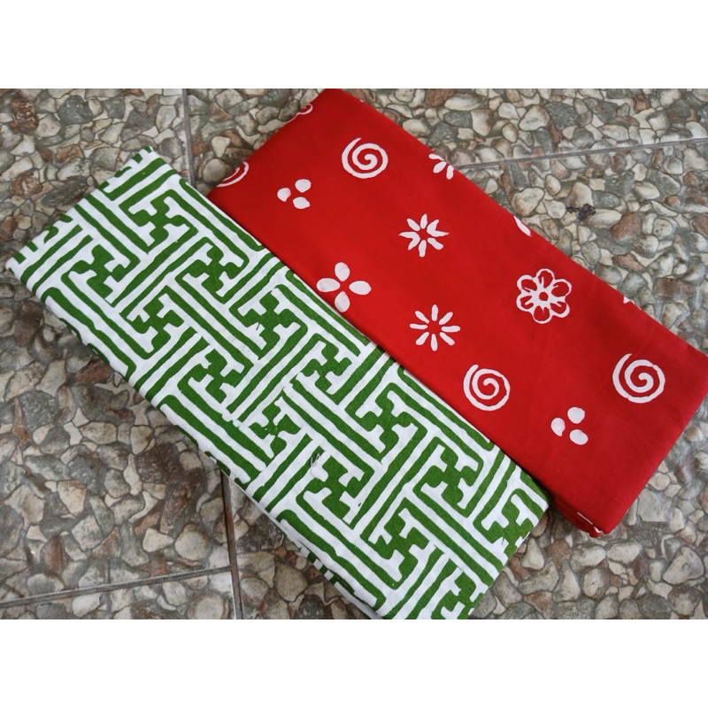 kain batik natal. kain batik merah. batik natal. batik hijau. batik natal terbaru. hampers batik nat