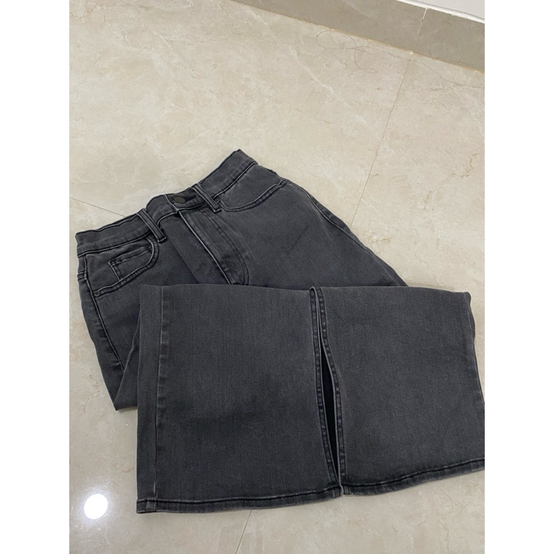 Uniqlo ori rok jeans hitam panjang preloved