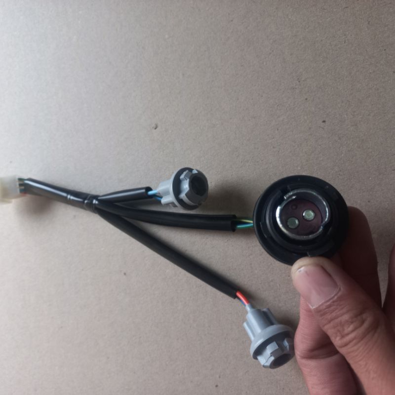 FITING LAMPU BELAKANG MIO