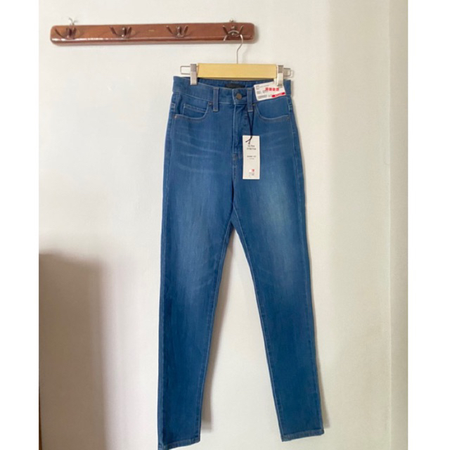 SKINNY JEANS (UNIQLO)