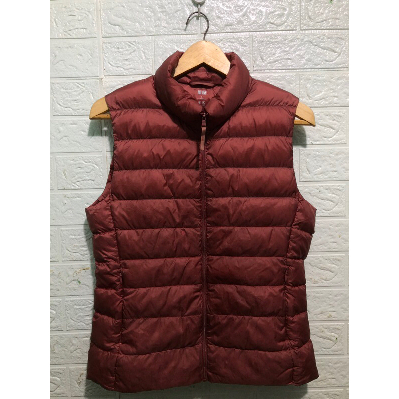 UNIQLO ultralight down vest long neck salem