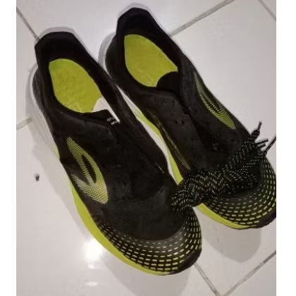 Sepatu Olahraga 910 Original-(Second)