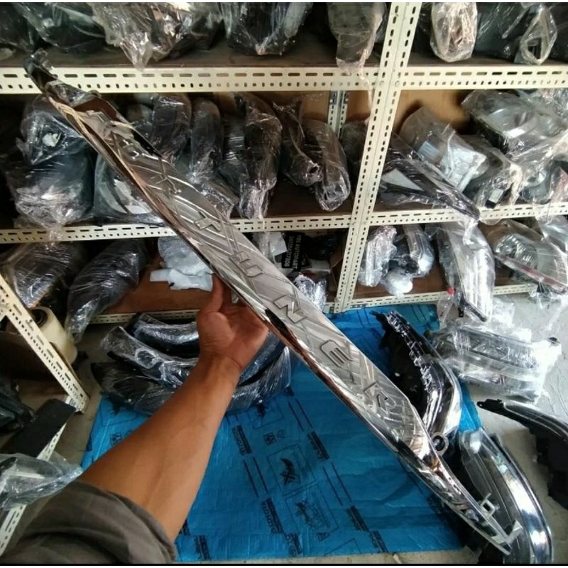 trunklid pintu bagasi toyota fortuner vrz 2017 2018 2019 original