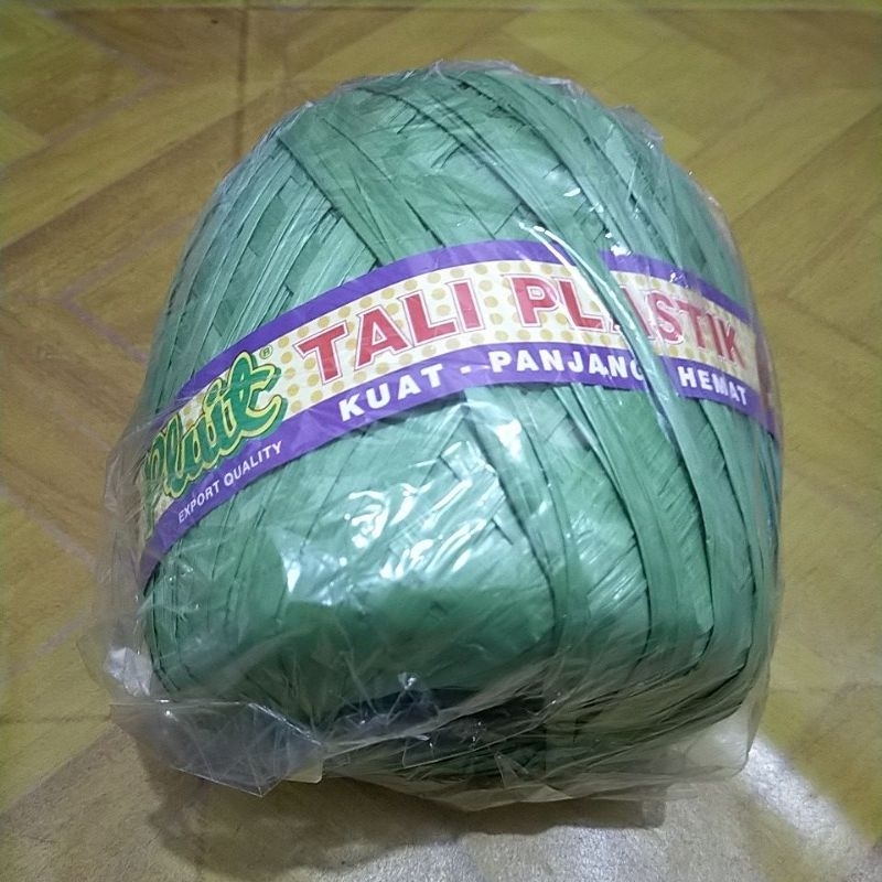 

tali rafia/tali plastik 900 gram