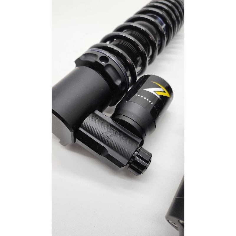 Zelioni shock Vespa Sprint Matte Black