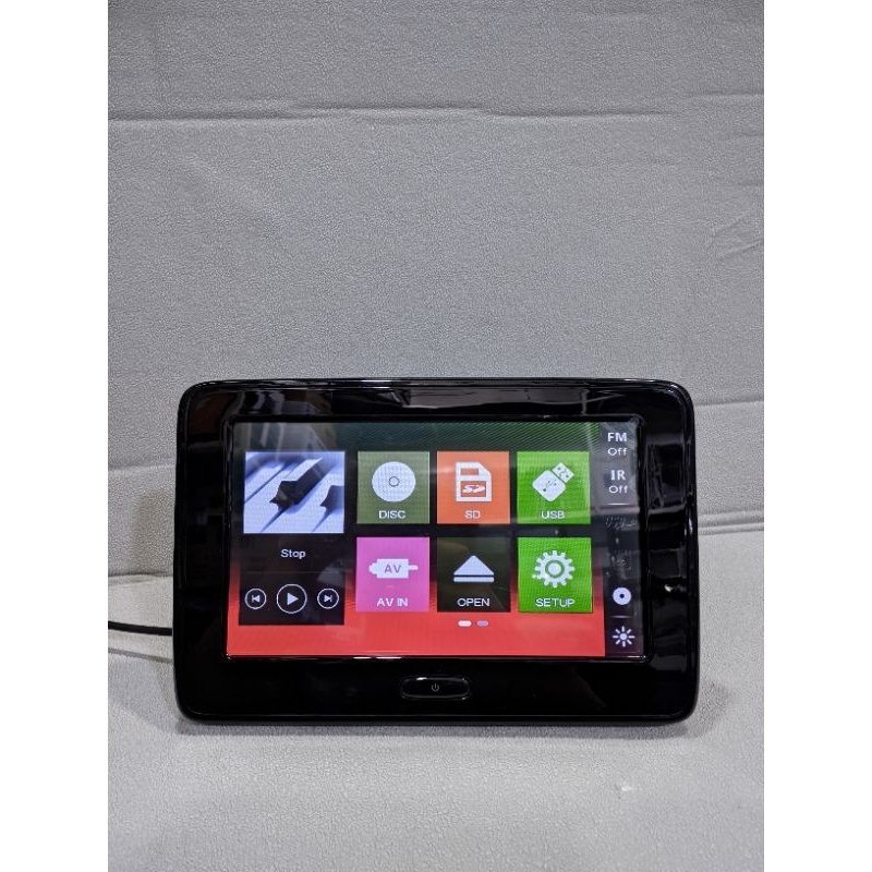 Tv clip on/head rest monitor merek m tech