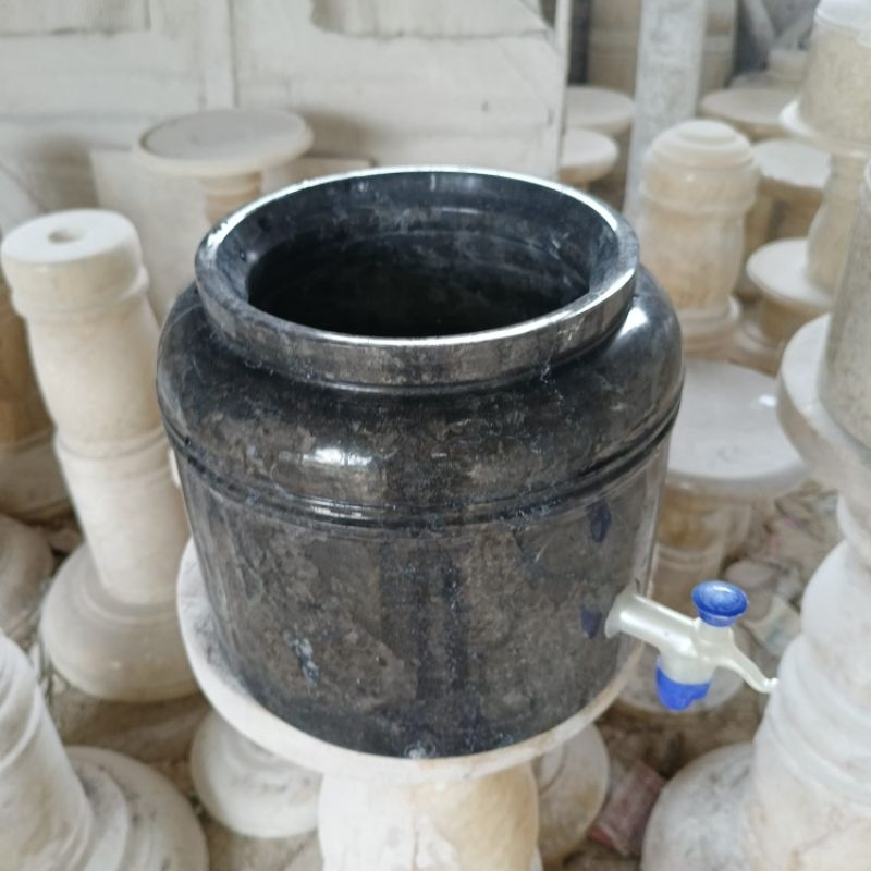 Guci Tempat Galon Marmer Hitam