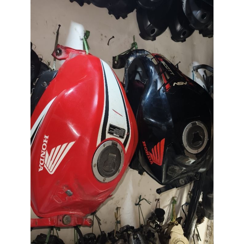 tangki Tengki aja CBR 150R LED barang masih bagus ori bawaan motor copotan motor asli
