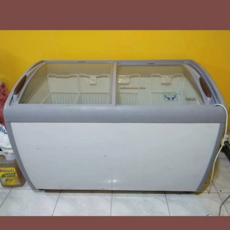 GEA SD 360 BY-SLIDING CURVE GLASS FREEZER 360LITER/SD360BY