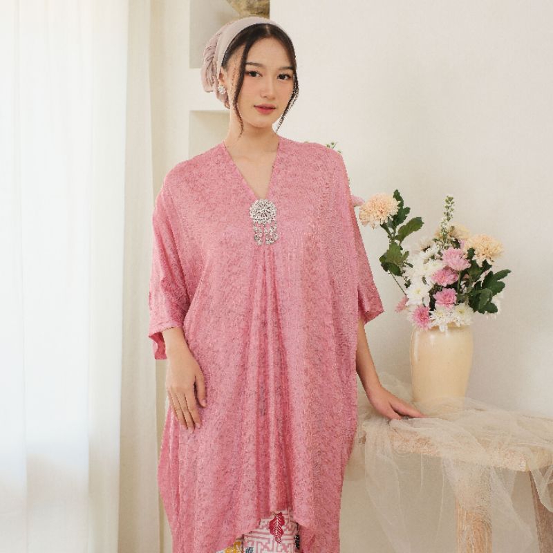 Dress Kaftan Batik Premium Bahan Viskos Semi Sutra - Tunik Aruna Tania Pink Midi Polos