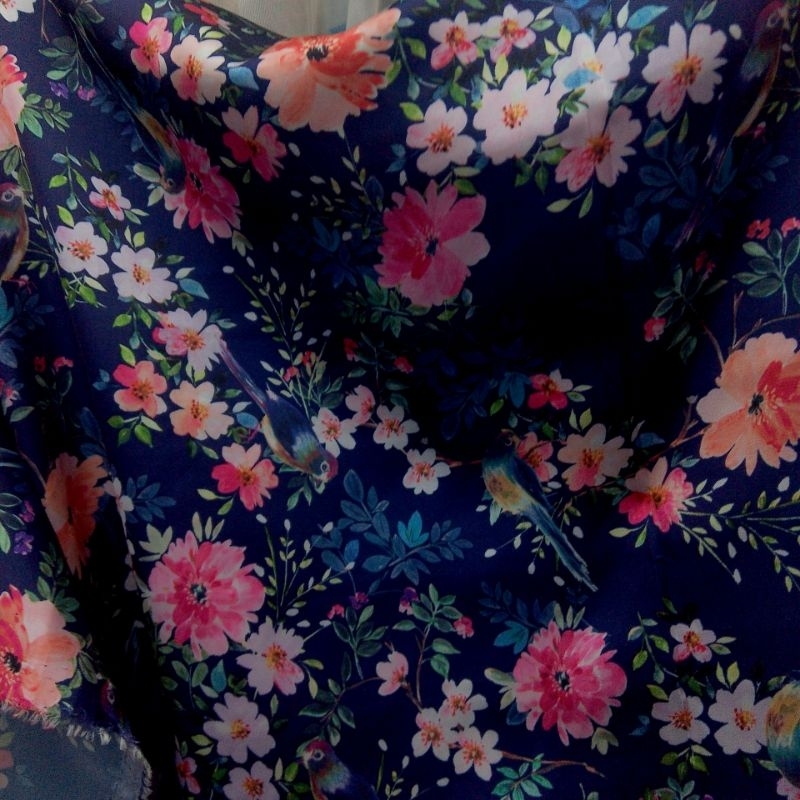 kain satin silk motif premium - kain satin silk motif bunga import - kain satin silk motif meteran -