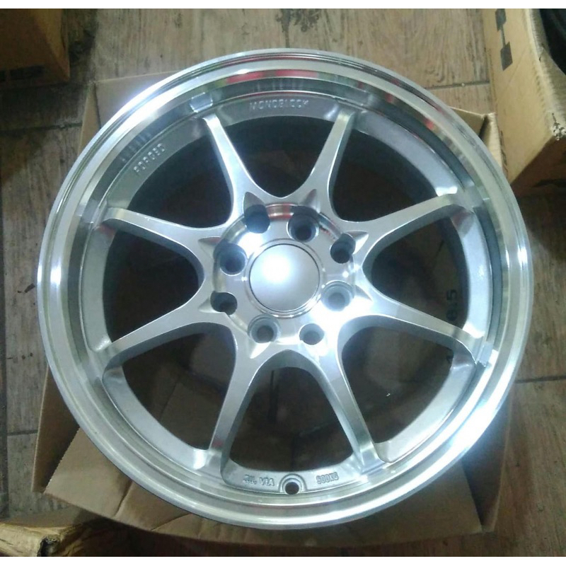 Velg Volk Rays CE28 R15