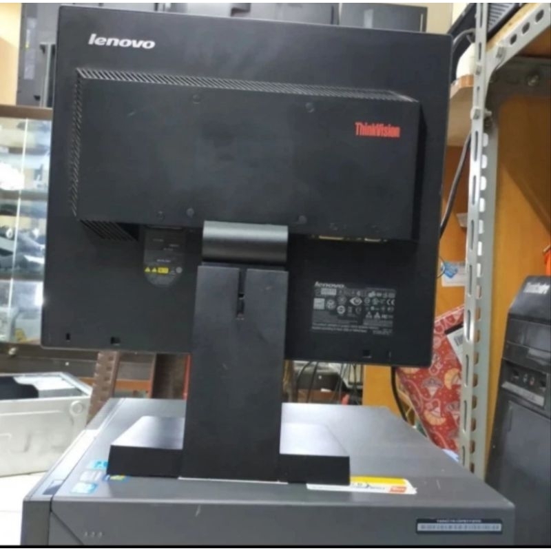 MONITOR LENOVO 17 INC KOTAK