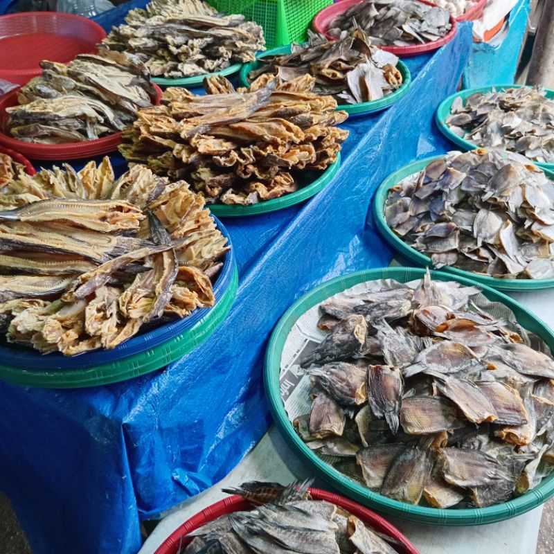 

Ikan asin gabus, Ikan asin sepat - Pasar pagi instant pekanbaru