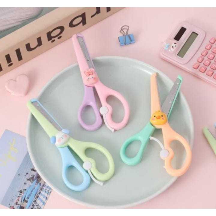 

Gunting Lucu Alat Tulis Anak Sekolah Kartun Diy Kertas Buatan Tangan Kantor Kecantikan Portabel