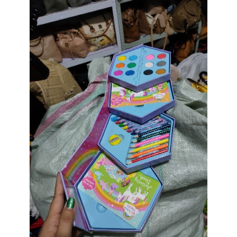 

Unicorn magic book//Set pewarna