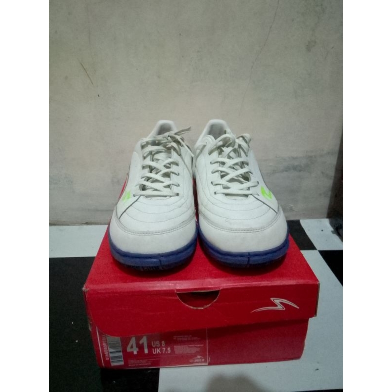 Sepatu Futsal Metasala Luminal