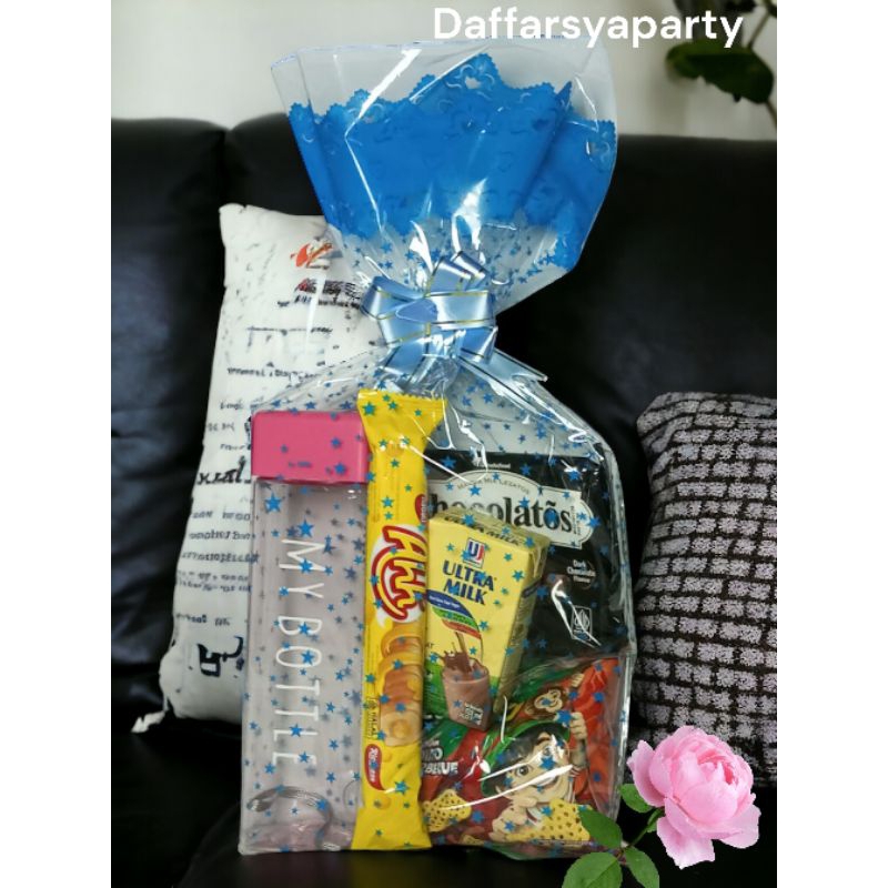

Paket Bingkisan / Paket Hampers / Paket Souvenir Snack Ulang Tahun Botol Minum T1