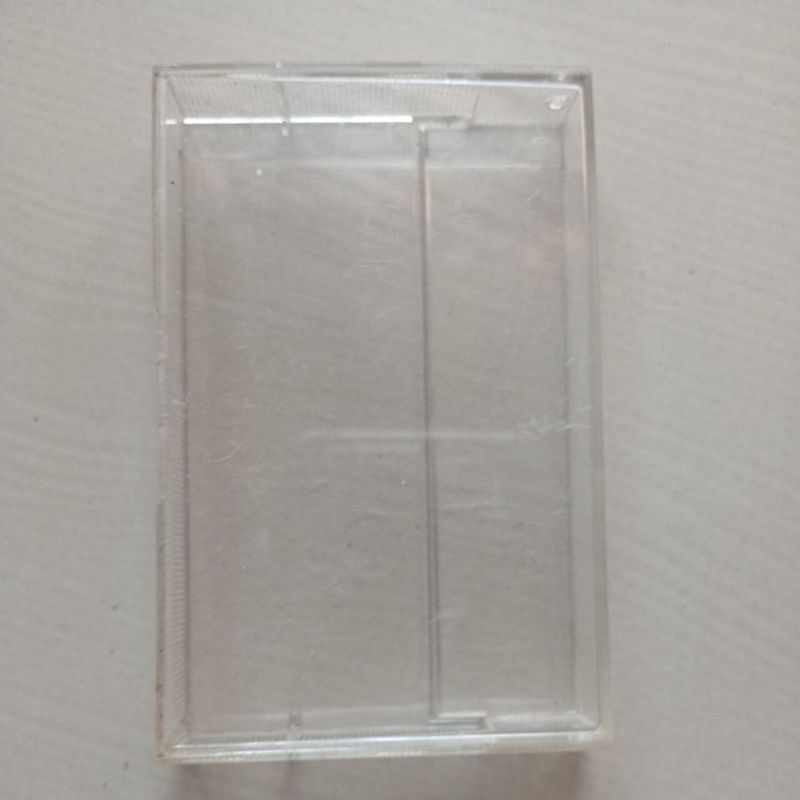 

Mika / Tempat Kaset Pita Tanpa Kaki