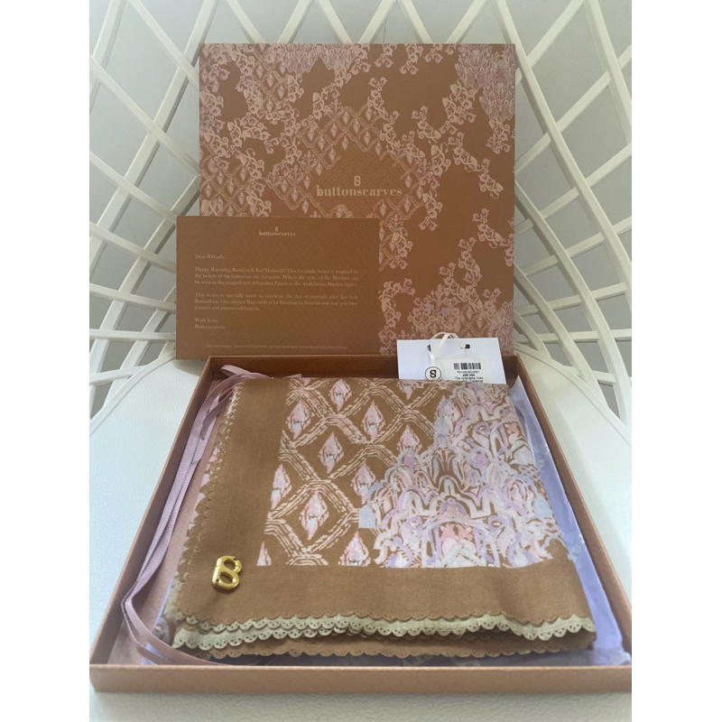 Buttonscarves Granada - caramel - preloved