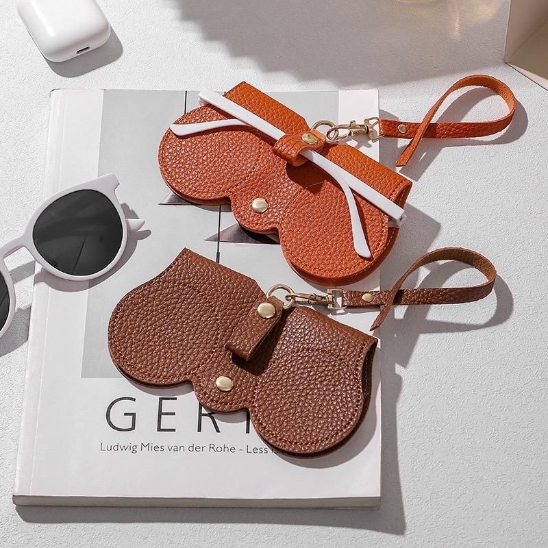 Tempat Penyimpanan Kacamata Kait / Sarung Kacamata Kulit Leather