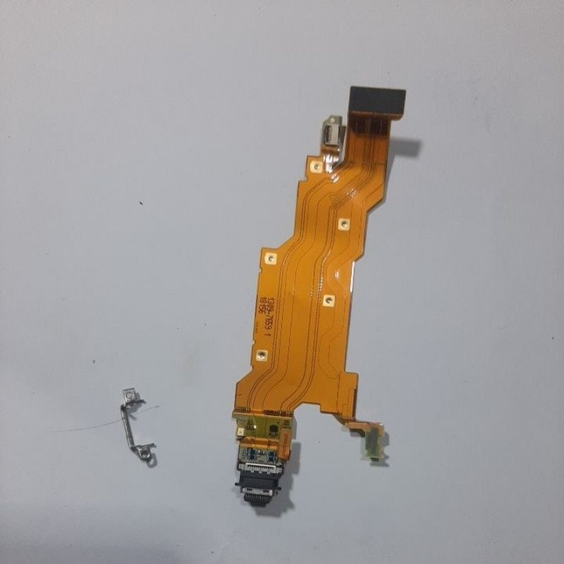 FLEKSIBEL CONEKTOR CAS HP SONY XPERIA XZ2