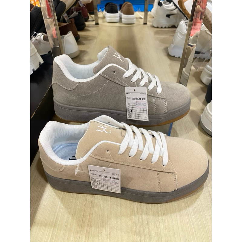 SEPATU SNEAKERS WANITA YONGKI KOMALADI BY MATAHARI (36-41)