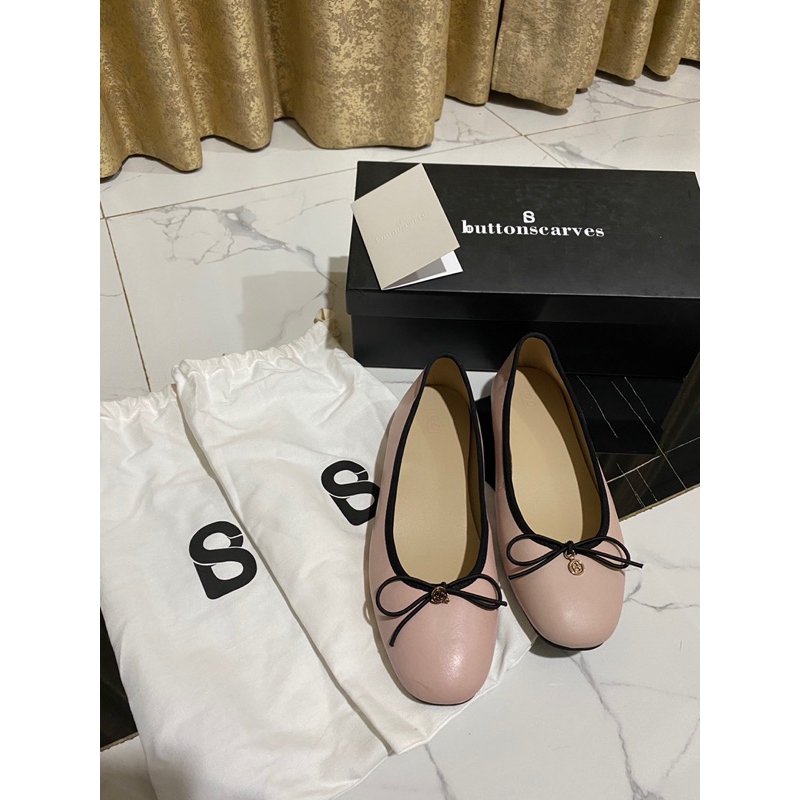 Preloved Belle buttonscarves Sepatu Wanita