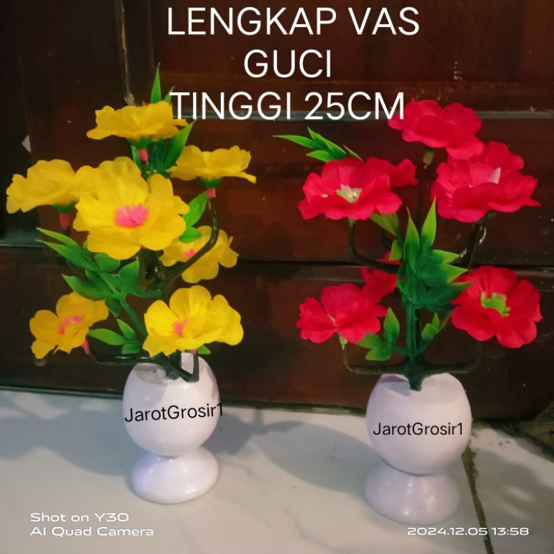 BUNGA HAWAI DAUN VAS GUCi TINGGI 25CM // BUNGA HIAS MEJA ARTIFICIAL // BUNGA HIAS SAKURA VAS GUCI.