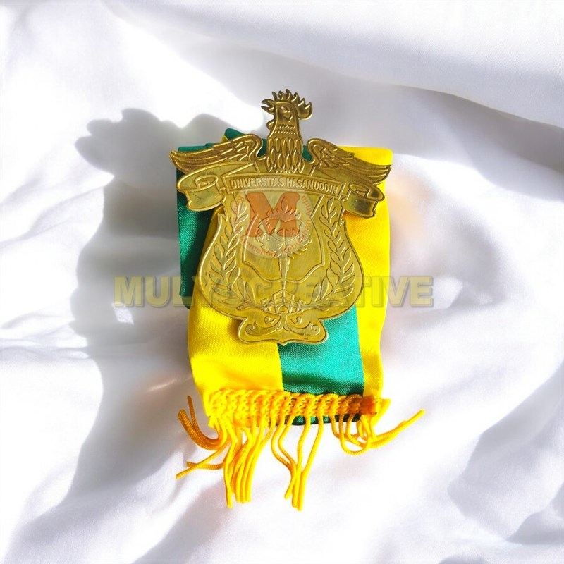 Medali Unhas - Medali Universitas Hasanuddin