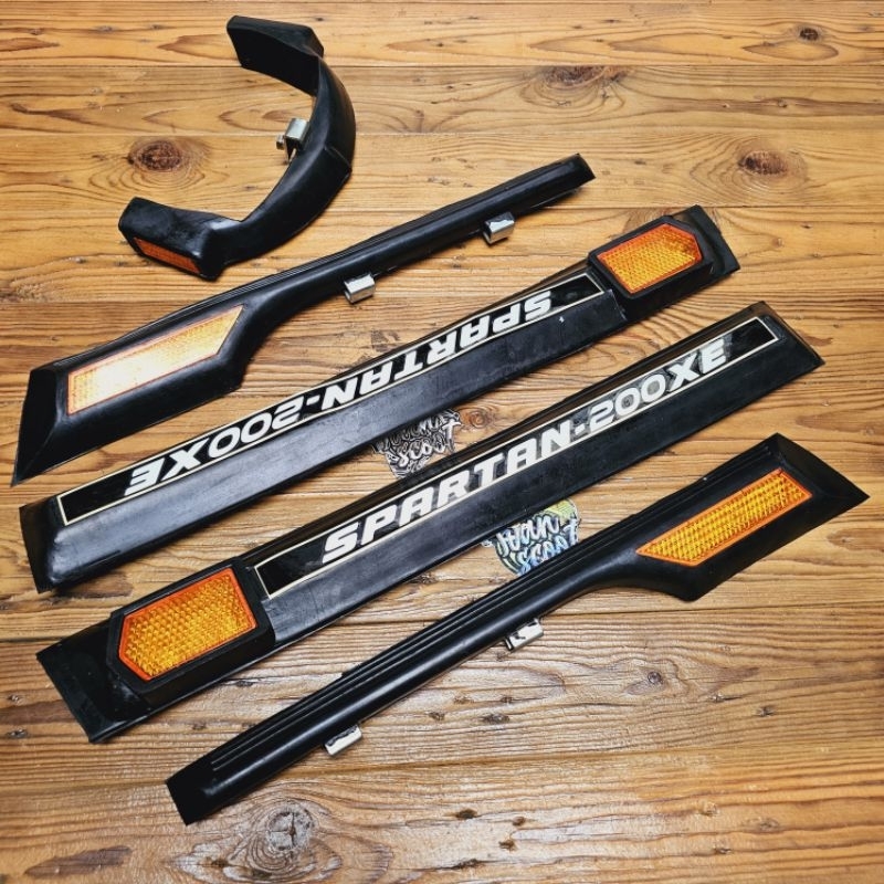 BODY TRIM NAPOLEON VESPA SPARTAN DETAIL ORIGINAL PRESISI MATA KUCING TRIM VESPA SPARTAN 200CC