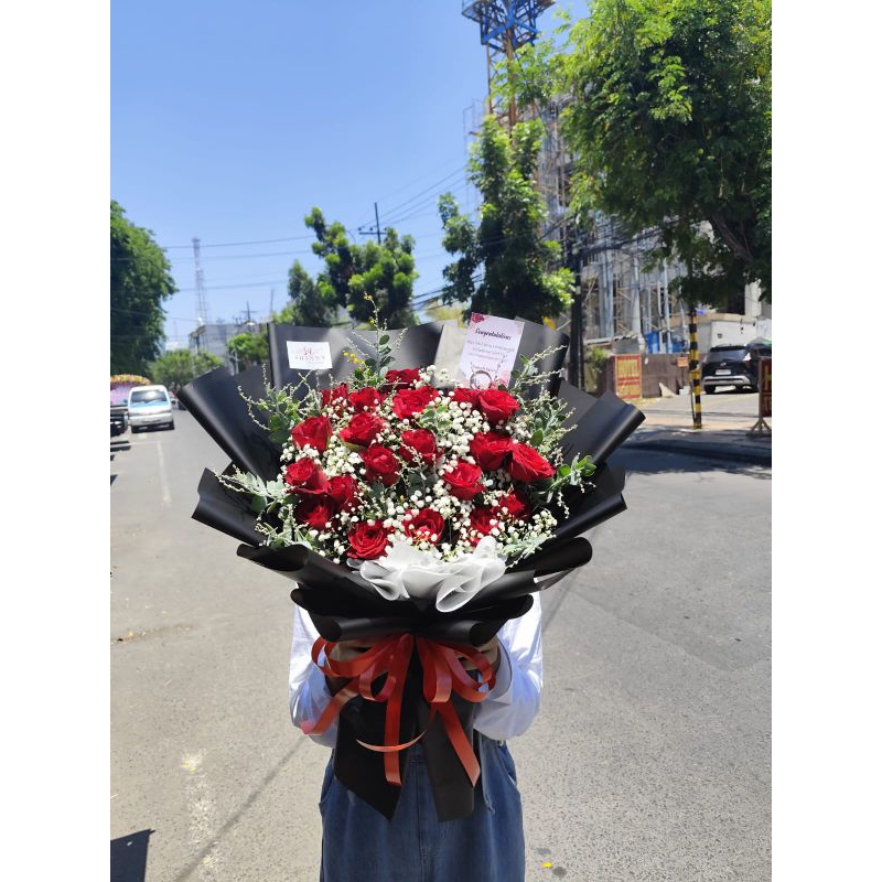 Buket bunga asli/buket hari ibu/buket wisuda/bunga asli surabaya