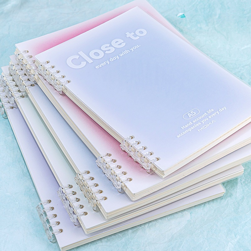 

Buku Catatan Ring Binder A5/B5 Buku Catatan Kulit Lembut Warna Gradasi Buku Catatan Ring Binder yang Dapat Dilepas Buku Catatan Pelajar